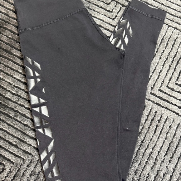 lululemon athletica Pants - lululemon athletica Women’s Black Leggings with Silver Geometric Accents